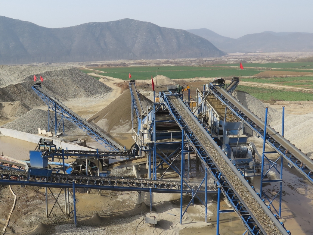 Mobile Crushing and Screening Plant
