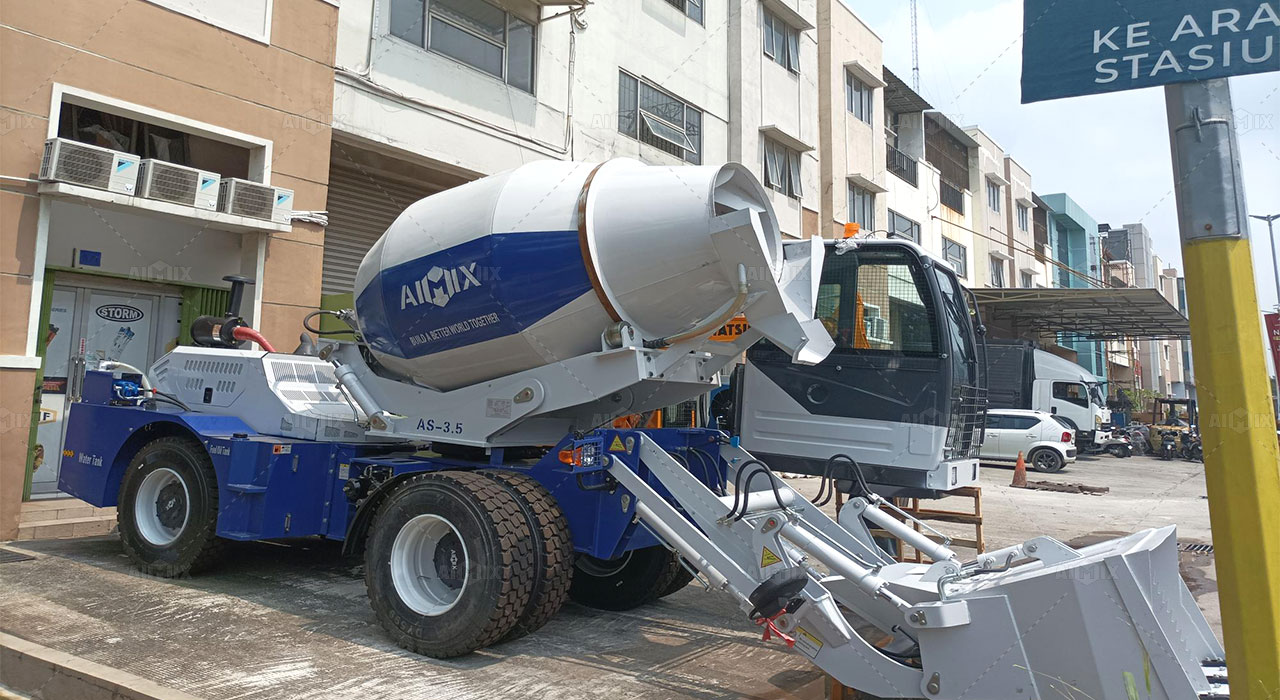 self-loading concrete mixer in Jarkata